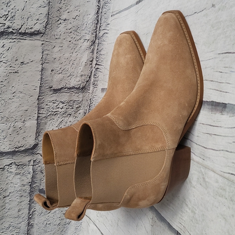 Everlane Beige Suede Chelsea Ankle Boots